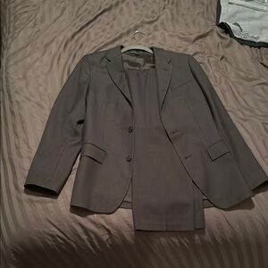 Men's Gray Suit